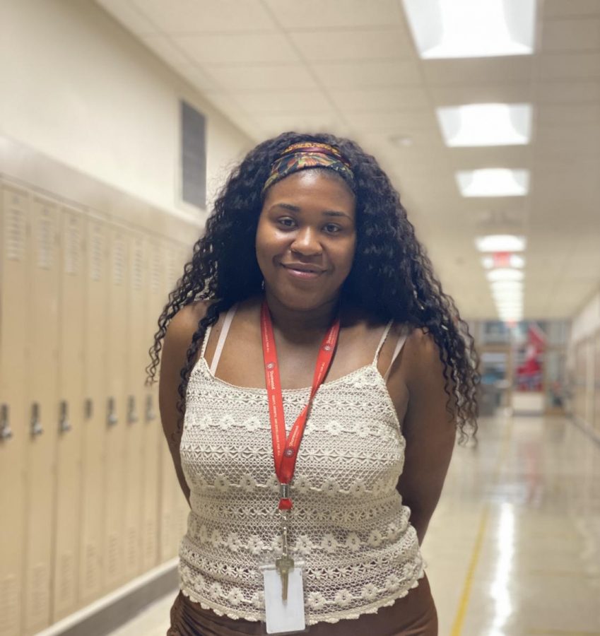 Adrienne Davis has begun her position as Ripples advisor. She hopes to expose those in club to careers in journalism and foster a safe space.